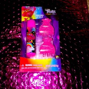 Trolls lip blam